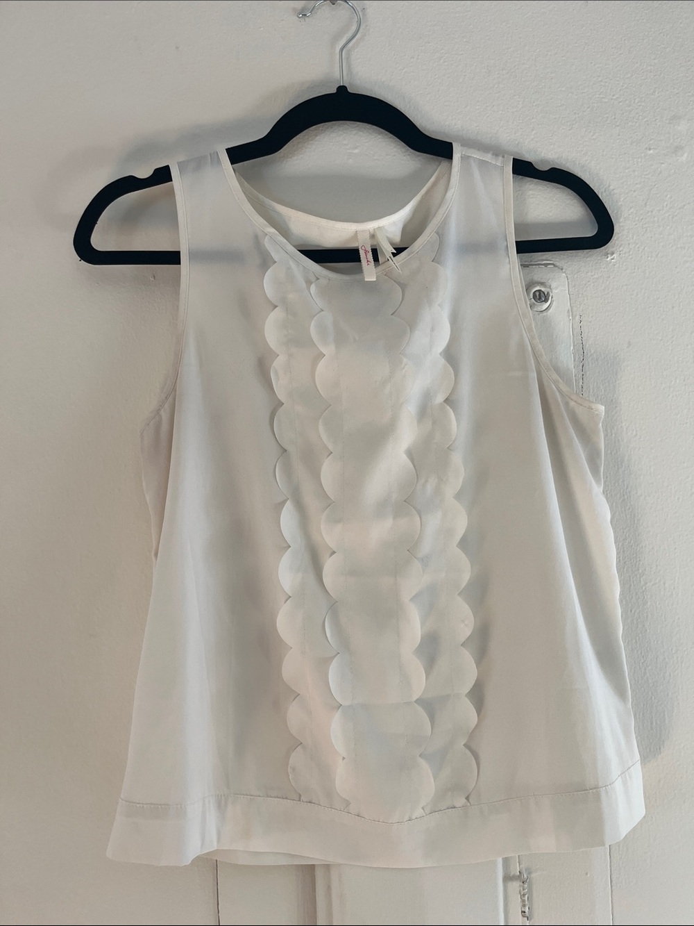 Frenchi White Scalloped-Panel Sleeveless Camisole